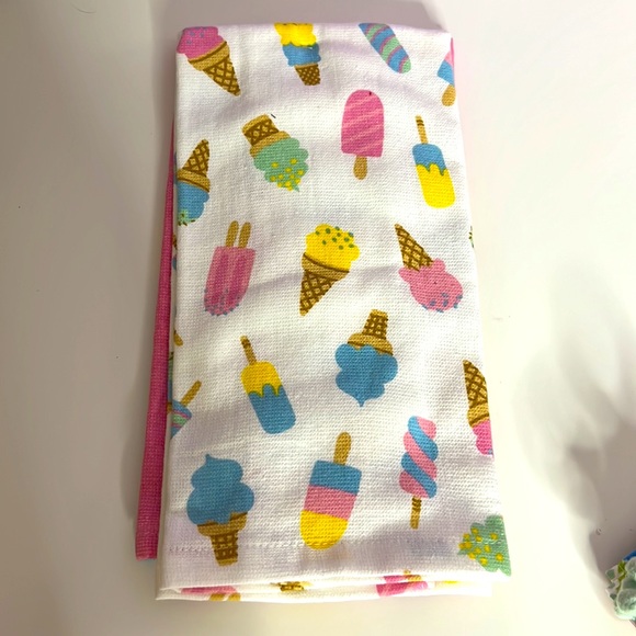 A set of Kitchen Towel and Napkins - Picture 5 of 7